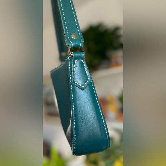 Portland Leather Goods Peacock Baguette - Picture 4 of 8